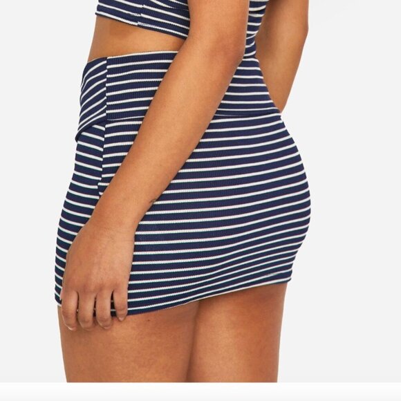 Boohoo Petite Stripe Ribbed Fold Over Mini Skirt - Size 6 - NWT - Picture 3 of 8